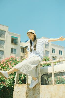 震惊！年轻女孩的秘密日记：亲情与爱欲的挣扎？3个关键细节揭露真相！